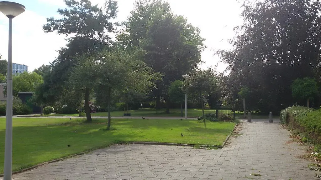 Apartment With Garden, Amsterdam Zuid/Rai/Wtc 0*,  Ολλανδία